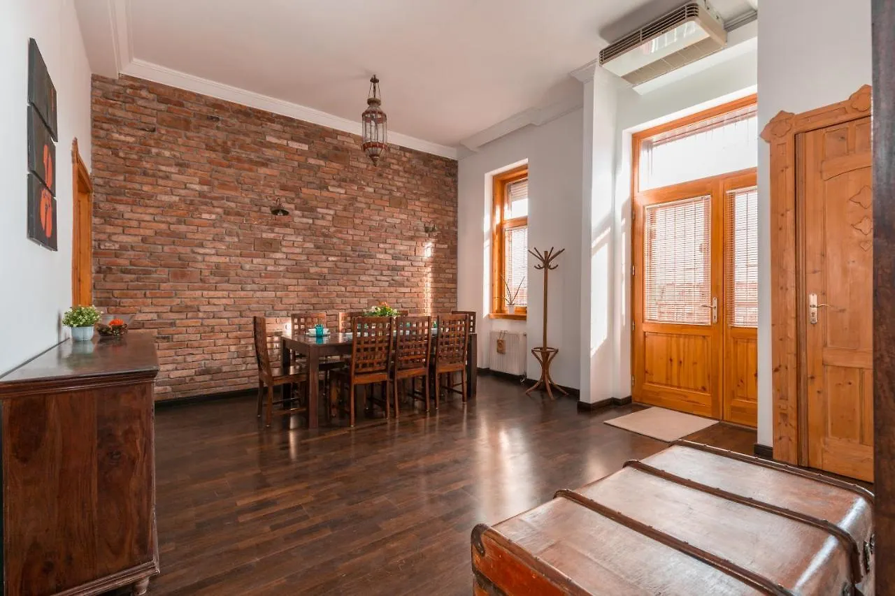 Supercentral Spacious Apartment Boedapest 0*,  Hongarije