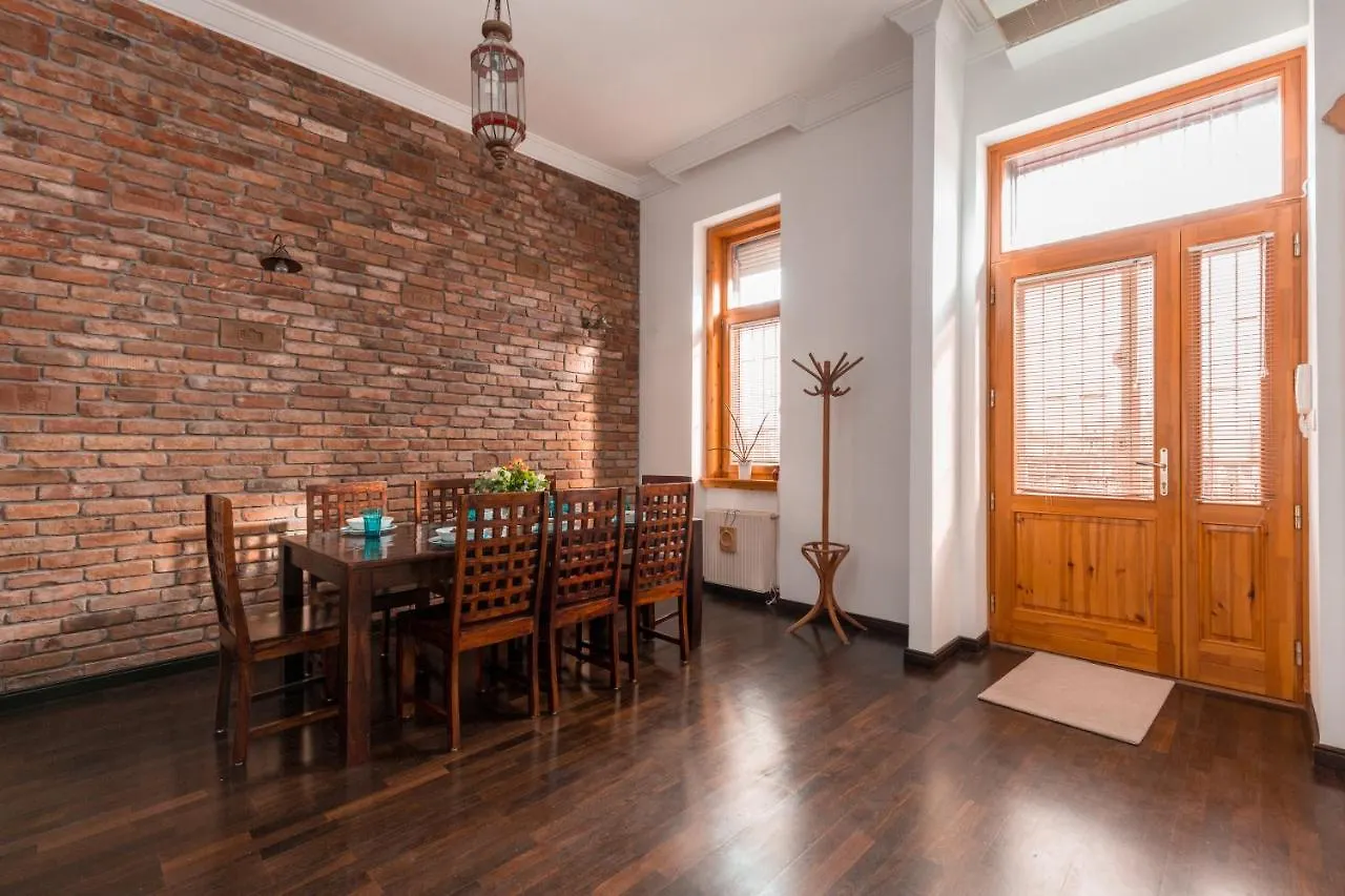 Supercentral Spacious Apartment Boedapest